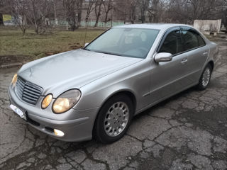 Mercedes E-Class foto 4