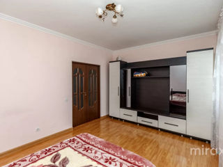 Apartament cu 1 cameră, 40 m², Centru, Chișinău foto 2