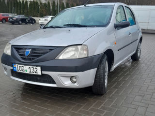 Dacia Logan foto 2