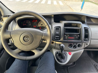 Opel Vivaro foto 9