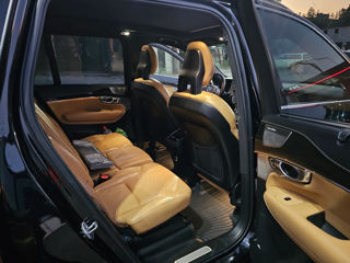 Volvo XC90 foto 10