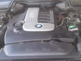 BMW 5 Series foto 5