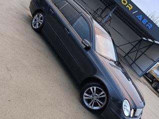 Mercedes E-Class foto 4