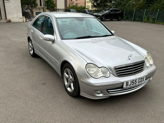 Mercedes C-Class foto 2