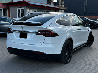 Tesla Model X foto 6