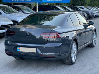 Volkswagen Passat foto 3