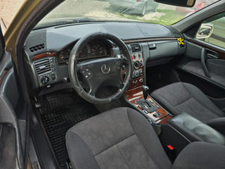 Mercedes E-Class foto 8