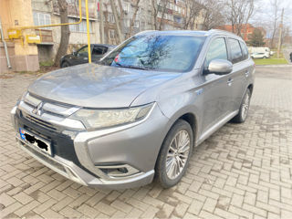 Mitsubishi Outlander foto 3