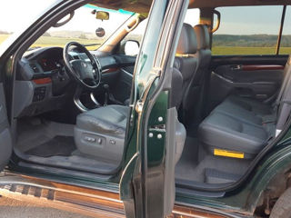 Toyota Land Cruiser Prado foto 4