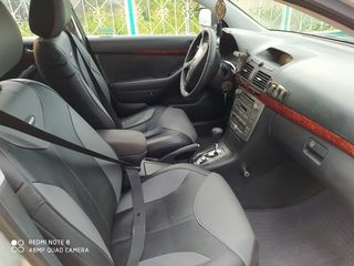 Toyota Avensis foto 3