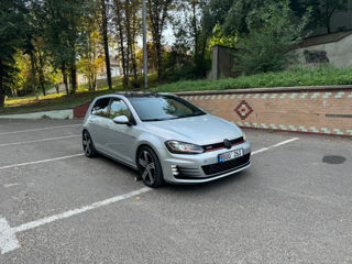 Volkswagen Golf foto 1