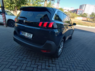 Peugeot 5008 foto 3