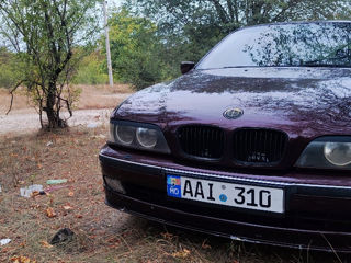 BMW 5 Series foto 2