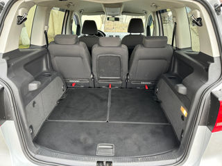 Volkswagen Touran foto 11