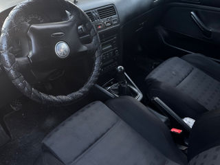 Volkswagen Golf foto 4