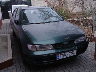 Nissan Almera foto 3