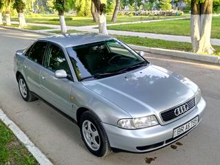 Audi A4 foto 7