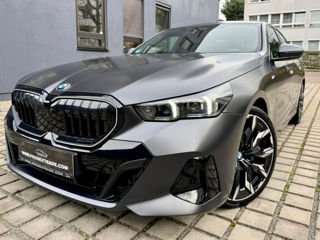 BMW 5 Series foto 4