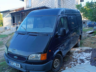 Ford Transit Connect foto 2