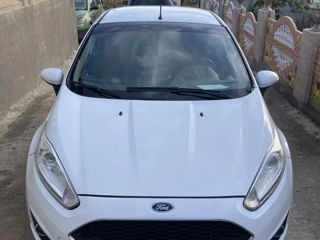 Ford Fiesta 5D foto 1