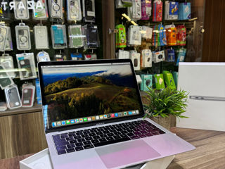 MacBook Air 13 / 2019 / i5 / Full set foto 2