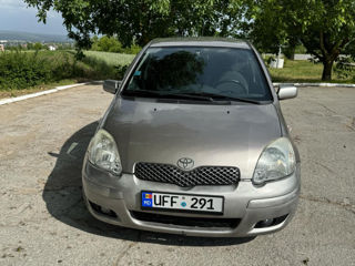 Toyota Yaris foto 2