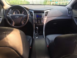 Hyundai Sonata foto 8