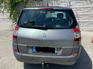 Renault Grand Scenic foto 2