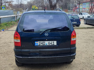 Opel Zafira foto 5