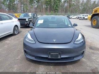 Tesla Model 3 foto 2