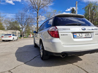 Subaru Outback foto 4