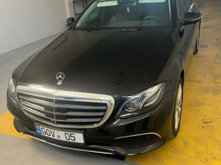 Mercedes E-Class foto 2