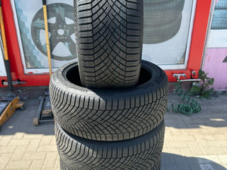 275/40 R21 Continental