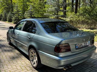 BMW 5 Series foto 6