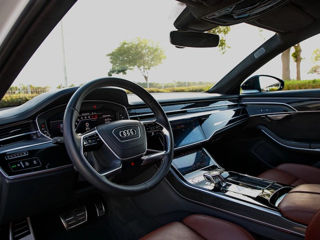 Audi S8 foto 12