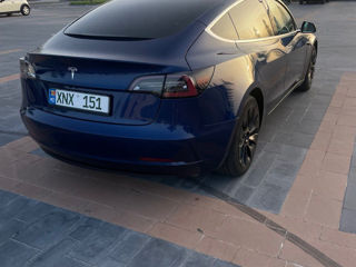 Tesla Model 3 foto 3