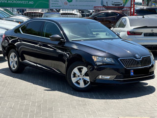 Skoda Superb foto 4