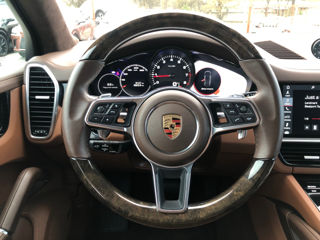 Porsche Cayenne foto 9