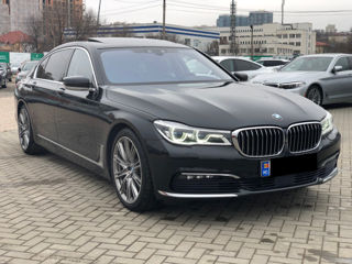 BMW 7 Series foto 3