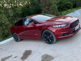 Ford Fusion foto 2