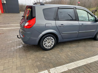 Renault Grand Scenic foto 9