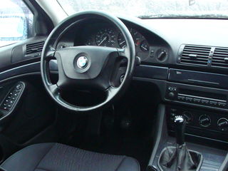 BMW 5 Series foto 5