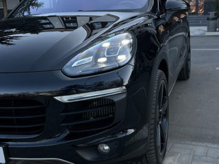 Porsche Cayenne foto 2