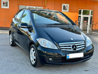 Mercedes A-Class foto 1