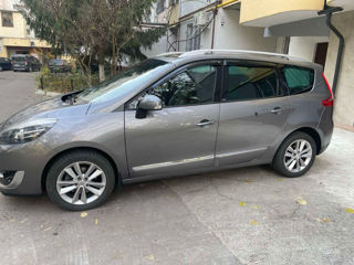 Renault Grand Scenic foto 2