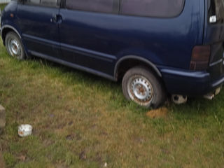 Nissan Serena foto 5