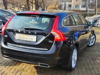 Volvo V60 foto 2