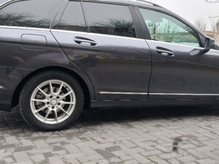 Mercedes C-Class foto 5