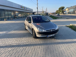 Peugeot 206 foto 1