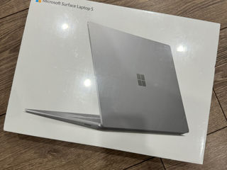 Microsoft Surface Laptop 5 Sigilat